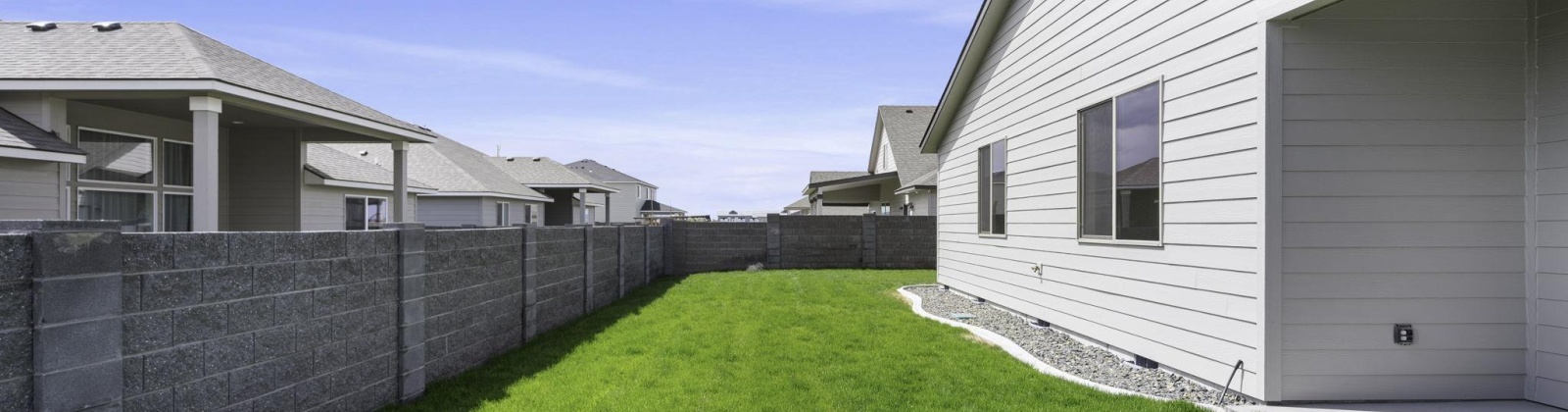 Ashen Dr, Pasco, Washington 99301, 4 Bedrooms Bedrooms, ,2 BathroomsBathrooms,Site Built-owned Lot,For Sale,Ashen Dr,279081