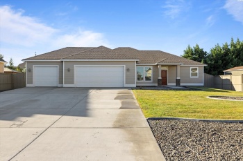 Pikes Peak Dr., West Richland, Washington 99353, 4 Bedrooms Bedrooms, ,2 BathroomsBathrooms,Site Built-owned Lot,For Sale,Pikes Peak Dr.,279110