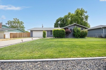 Arbor St, Richland, Washington 99352, 3 Bedrooms Bedrooms, ,2 BathroomsBathrooms,Site Built-owned Lot,For Sale,Arbor St,279156