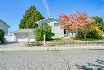 Birch Ave, Richland, Washington 99354, 4 Bedrooms Bedrooms, ,3 BathroomsBathrooms,Site Built-owned Lot,For Sale,Birch Ave,279210