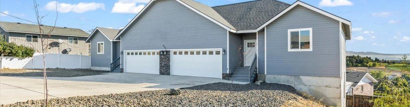 80th Ave, Yakima, Washington 98908, 6 Bedrooms Bedrooms, ,6 BathroomsBathrooms,Duplex,For Sale,80th Ave,279267