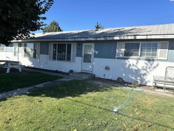 Yakima Ave, Sunnyside, Washington 98944, 3 Bedrooms Bedrooms, ,2 BathroomsBathrooms,Duplex,For Sale,Yakima Ave,279288