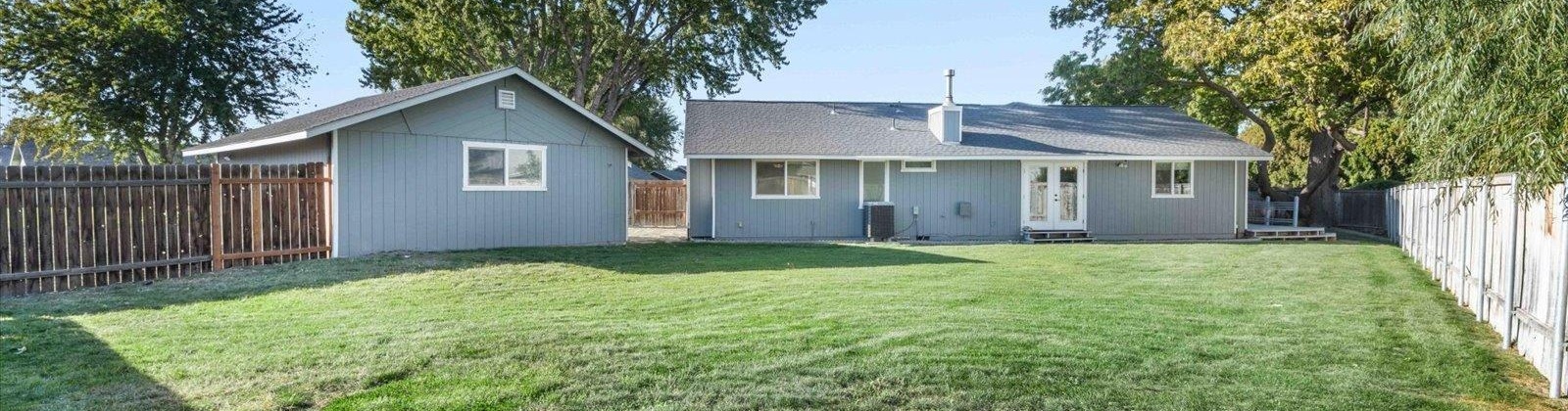 38th Pl, Kennewick, Washington 99337, 3 Bedrooms Bedrooms, ,2 BathroomsBathrooms,Site Built-owned Lot,For Sale,38th Pl,279306