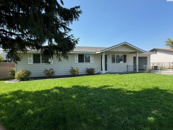 4th Ave, Connell, Washington 99326, 3 Bedrooms Bedrooms, ,1 BathroomBathrooms,Site Built-owned Lot,For Sale,4th Ave,278718