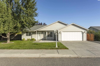 40th Ave, Kennewick, Washington 99337, 3 Bedrooms Bedrooms, ,2 BathroomsBathrooms,Site Built-owned Lot,For Sale,40th Ave,279359