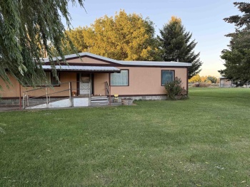 Beers Rd, Prosser, Washington 99350, 3 Bedrooms Bedrooms, ,2 BathroomsBathrooms,Manufactured-owned Lot,For Sale,Beers Rd,279392