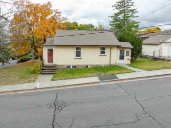 State Street, Pullman, Washington 99163, 3 Bedrooms Bedrooms, ,2 BathroomsBathrooms,Site Built-owned Lot,For Sale,State Street,279683