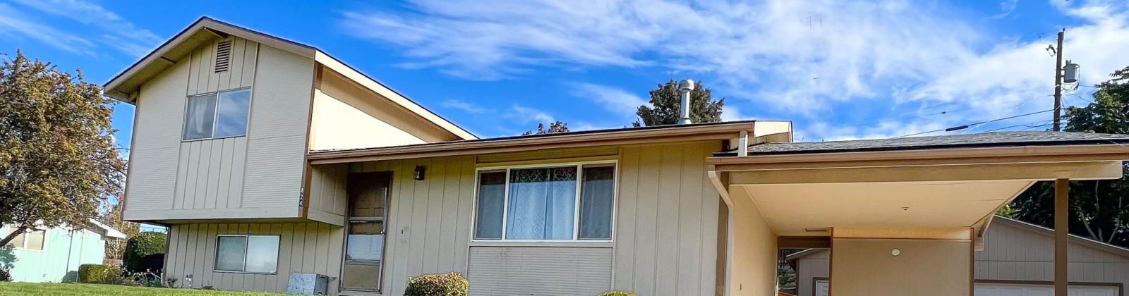 TAYLOR, Sunnyside, Washington 98944, 3 Bedrooms Bedrooms, ,2 BathroomsBathrooms,Site Built-owned Lot,For Sale,TAYLOR,279698