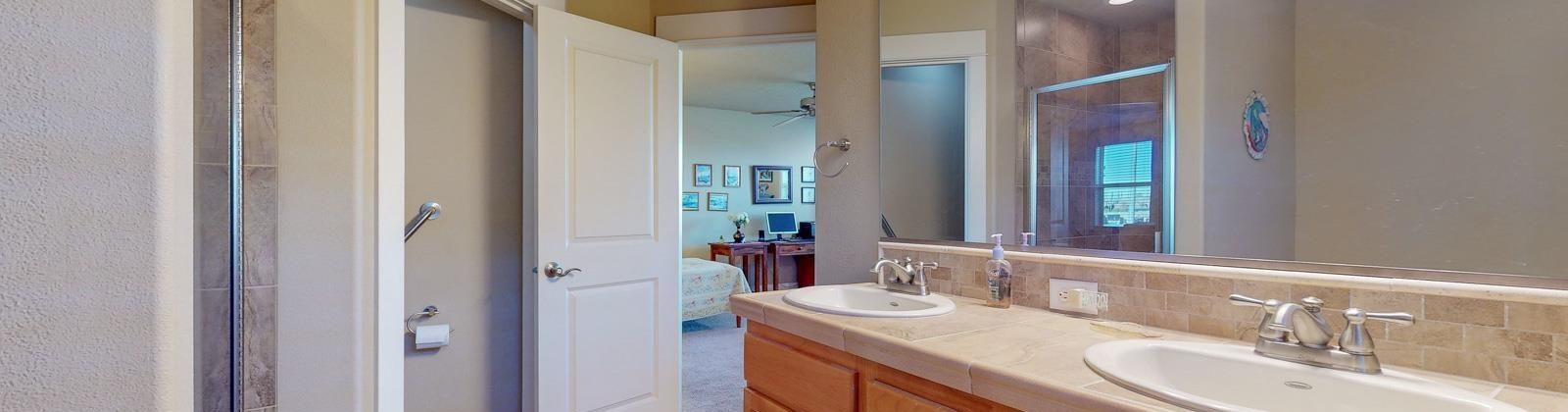 Columbia Point Drive, Richland, Washington 99352, 3 Bedrooms Bedrooms, ,3 BathroomsBathrooms,Condo,For Sale,Columbia Point Drive,279760