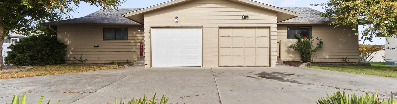 17th Place, Kennewick, Washington 99338, 7 Bedrooms Bedrooms, ,4 BathroomsBathrooms,Duplex,For Sale,17th Place,279769