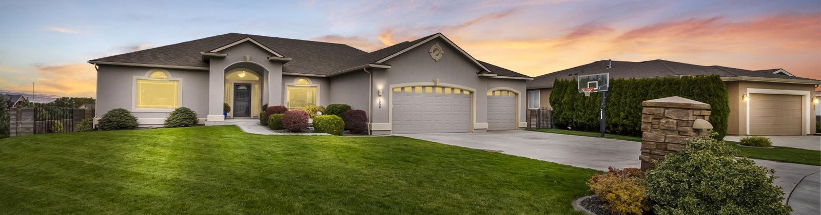 Monrean Loop, Richland, Washington 99352, 6 Bedrooms Bedrooms, ,3 BathroomsBathrooms,Site Built-owned Lot,For Sale,Monrean Loop,279824