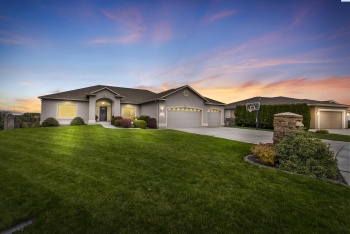 Monrean Loop, Richland, Washington 99352, 6 Bedrooms Bedrooms, ,3 BathroomsBathrooms,Site Built-owned Lot,For Sale,Monrean Loop,279824