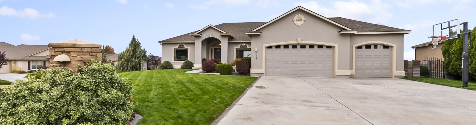 Monrean Loop, Richland, Washington 99352, 6 Bedrooms Bedrooms, ,3 BathroomsBathrooms,Site Built-owned Lot,For Sale,Monrean Loop,279824