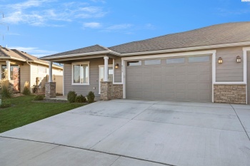 38th Ave, Kennewick, Washington 99338, 2 Bedrooms Bedrooms, ,2 BathroomsBathrooms,Patio Home,For Sale,38th Ave,279823