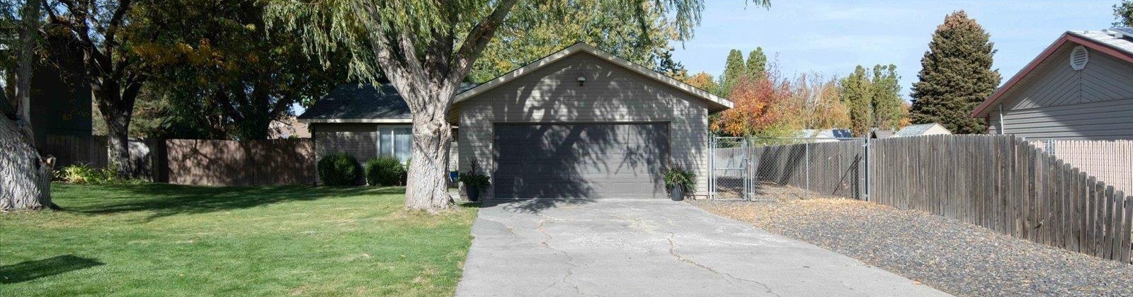 44th Place, Kennewick, Washington 99337, 3 Bedrooms Bedrooms, ,2 BathroomsBathrooms,Site Built-owned Lot,For Sale,44th Place,279836