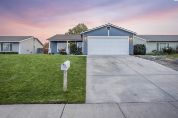 20th Ave, Kennewick, Washington 99337, 4 Bedrooms Bedrooms, ,2 BathroomsBathrooms,Site Built-owned Lot,For Sale,20th Ave,279840