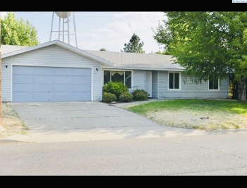 3rd Ave, Zillah, Washington 98953, 4 Bedrooms Bedrooms, ,2 BathroomsBathrooms,Site Built-owned Lot,For Sale,3rd Ave,279837