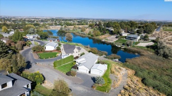 Gum St, Kennewick, Washington 99337, 3 Bedrooms Bedrooms, ,2 BathroomsBathrooms,Site Built-owned Lot,For Sale,Gum St,279843