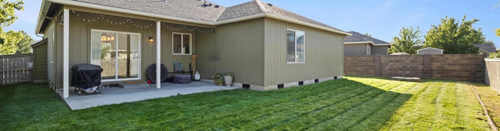 Jefferson, Kennewick, Washington 99338, 3 Bedrooms Bedrooms, ,2 BathroomsBathrooms,Site Built-owned Lot,For Sale,Jefferson,279315