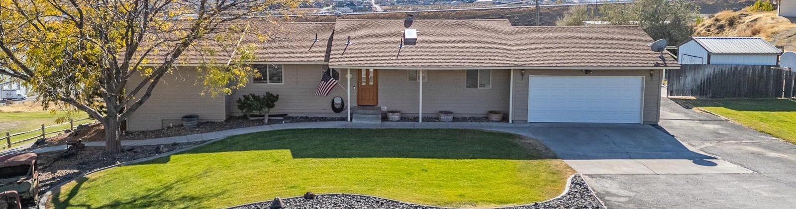 Reata Road, Kennewick, Washington 99338, 4 Bedrooms Bedrooms, ,3 BathroomsBathrooms,Site Built-owned Lot,For Sale,Reata Road,279944