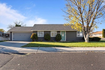 Bobbi Drive, Moses Lake, Washington 98837, 2 Bedrooms Bedrooms, ,2 BathroomsBathrooms,Site Built-owned Lot,For Sale,Bobbi Drive,280083