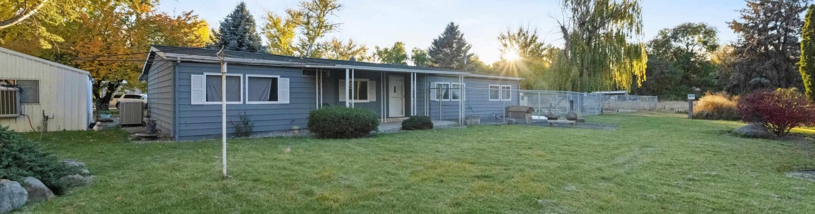 River Rd, Benton City, Washington 99320, 3 Bedrooms Bedrooms, ,2 BathroomsBathrooms,Manufactured-owned Lot,For Sale,River Rd,280093