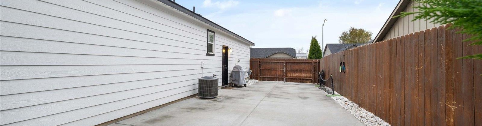 29th Place, Kennewick, Washington 99337, 3 Bedrooms Bedrooms, ,2 BathroomsBathrooms,Site Built-owned Lot,For Sale,29th Place,280189