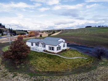 L West Rd, Palouse, Washington 99161, 3 Bedrooms Bedrooms, ,2 BathroomsBathrooms,Manufactured-owned Lot,For Sale,L West Rd,280202